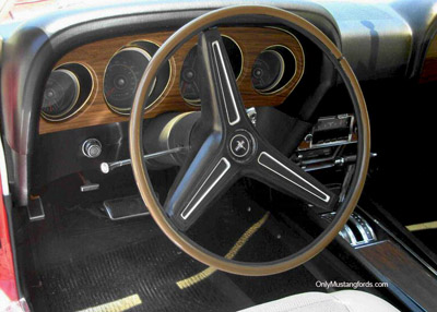 mach l deluxe interior