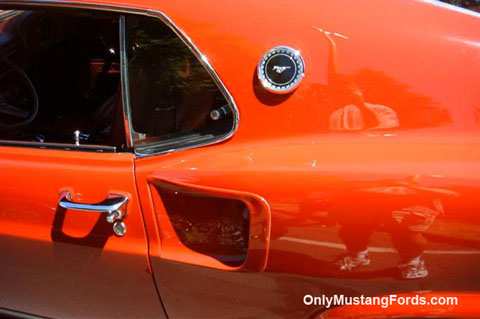 1969 Ford Mustang quarter panel scoop