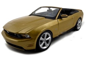 2010 mustang convertible model